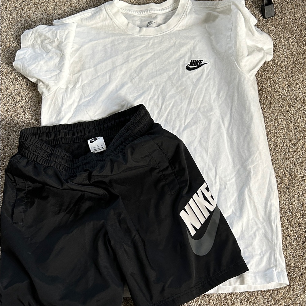 Nike Black and White Athletic Set